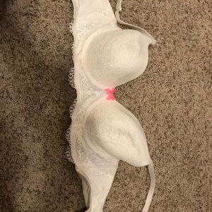 Brand new just tried on vs bra 36dd